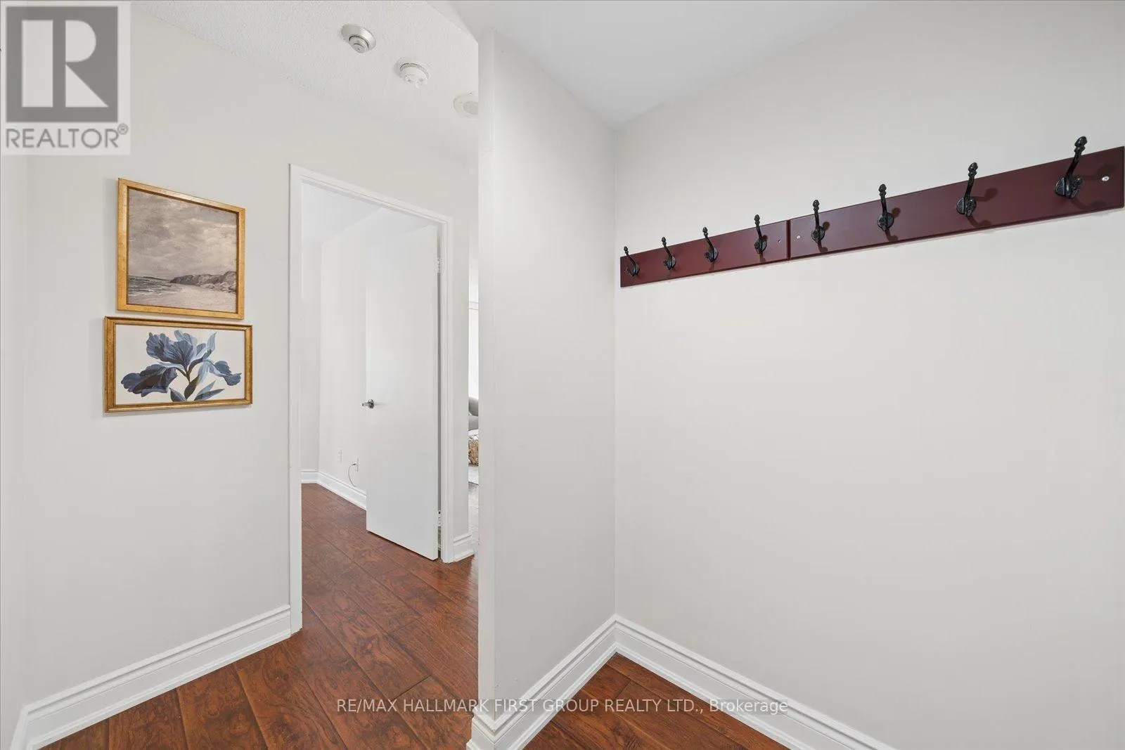 206 - 2 WESTNEY ROAD N