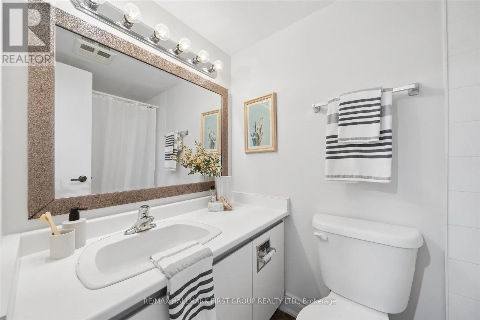 206 - 2 WESTNEY ROAD N