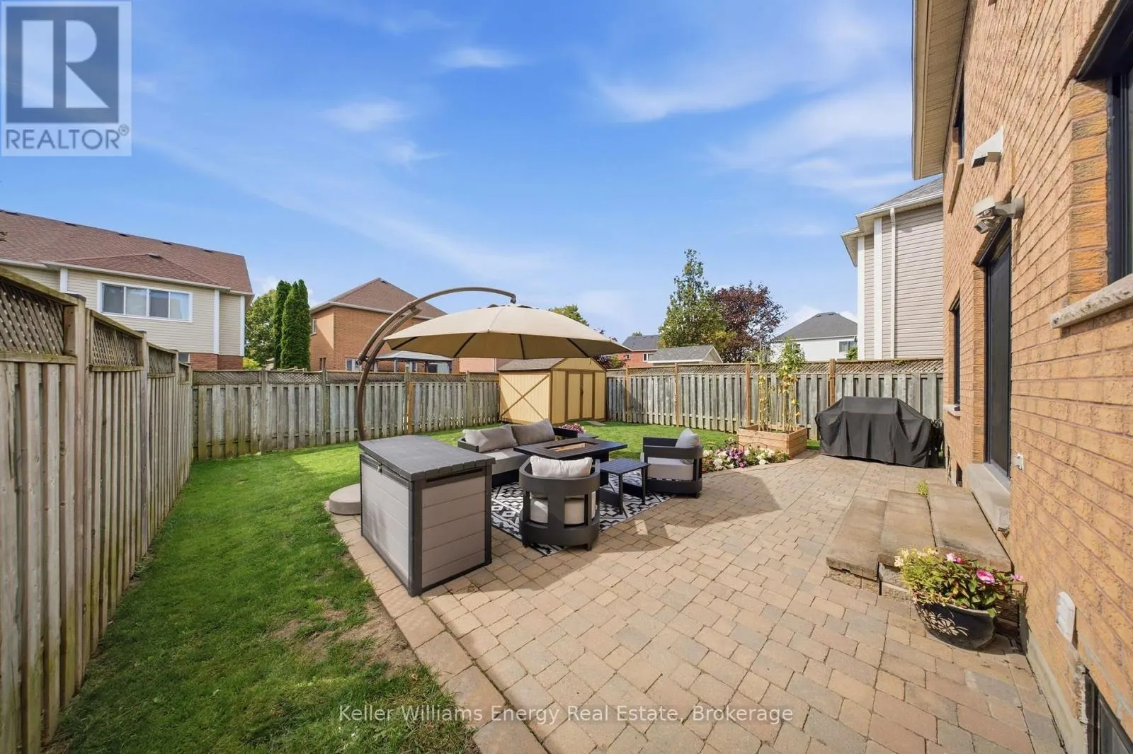 8 HOLLIMAN LANE
