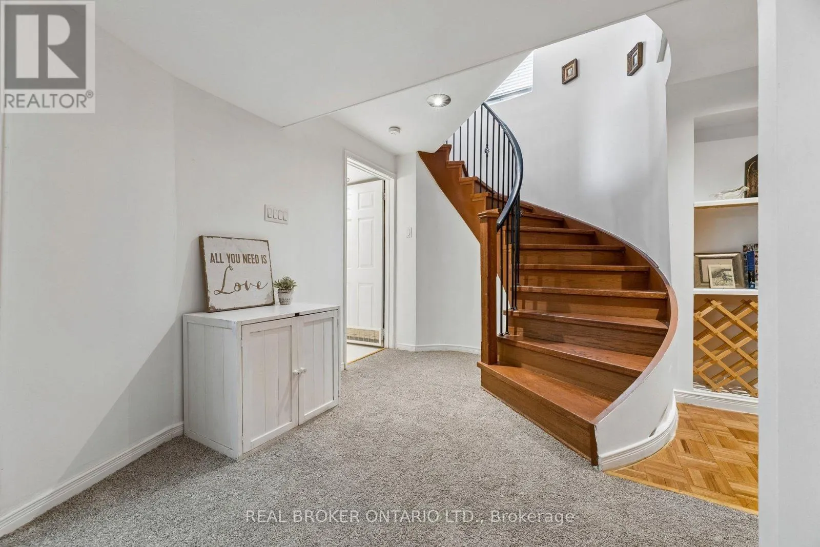 22 RAVENSCROFT ROAD