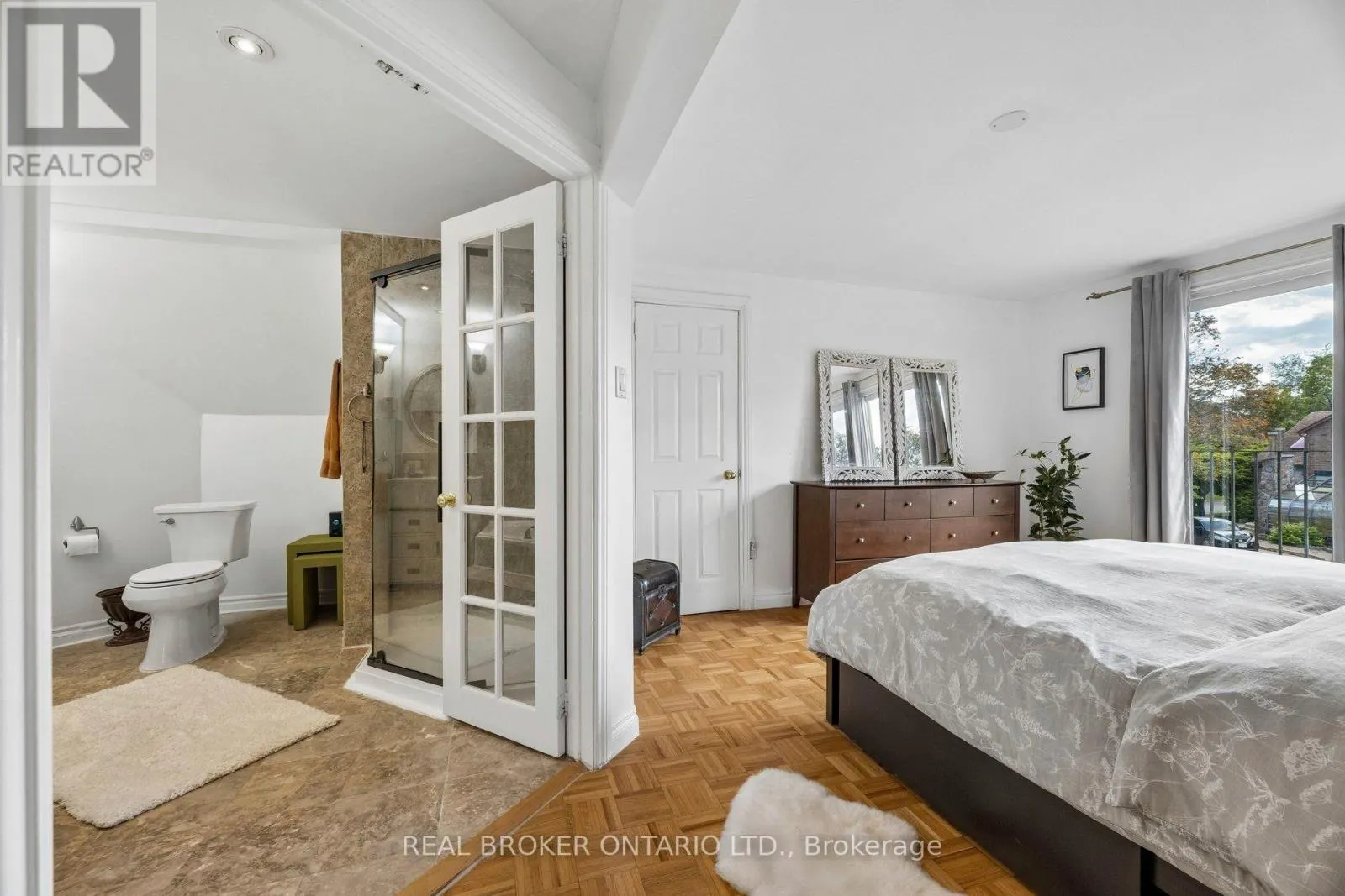 22 RAVENSCROFT ROAD
