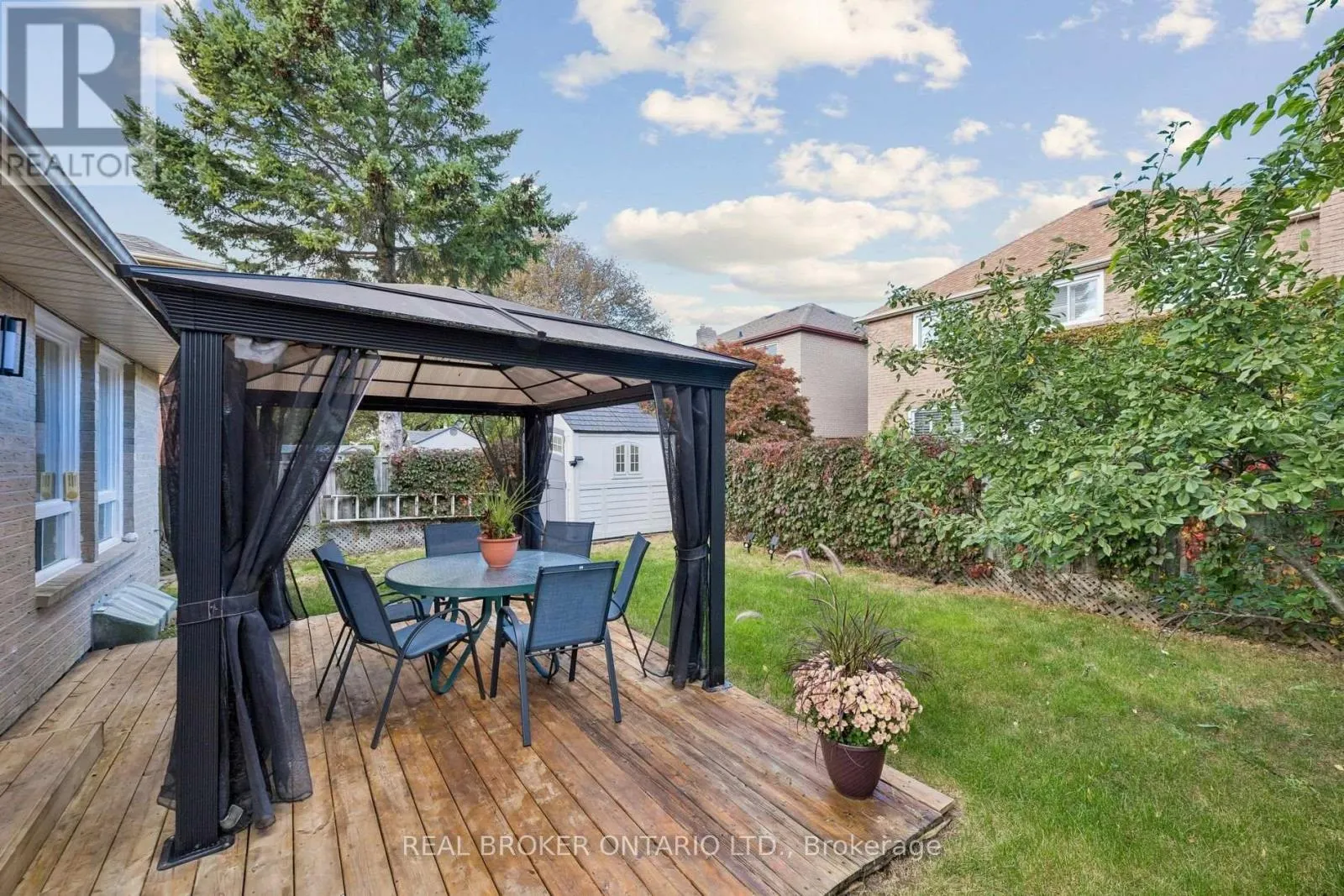 22 RAVENSCROFT ROAD