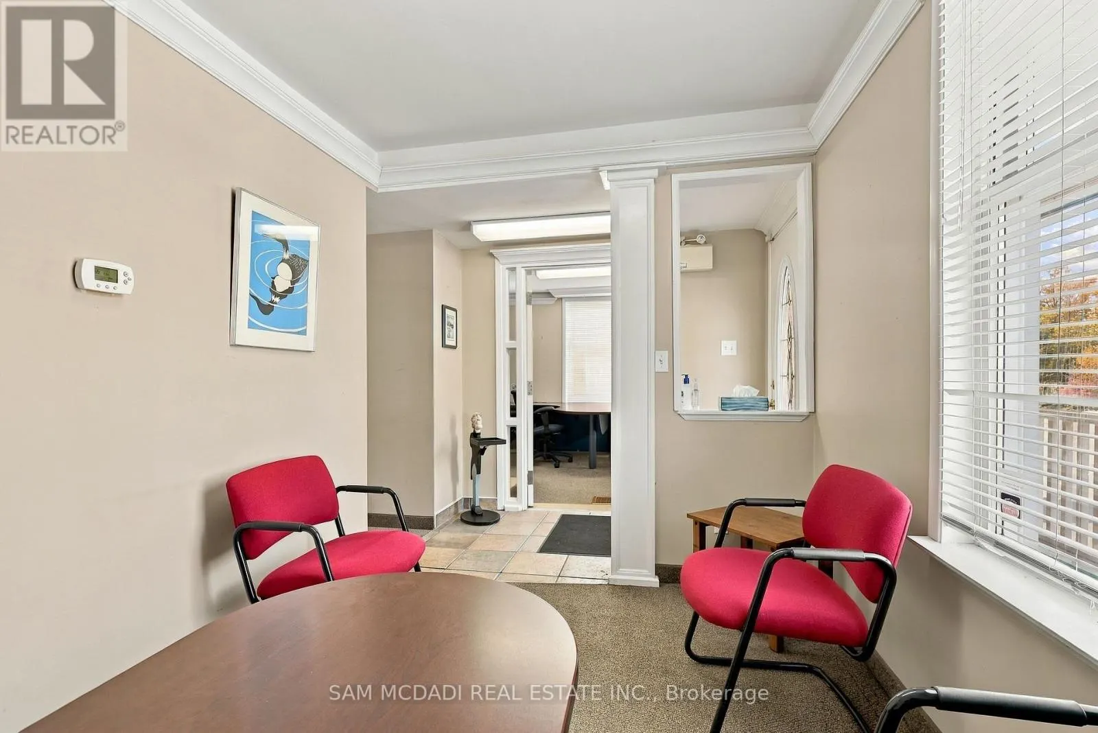 571 KINGSTON ROAD W