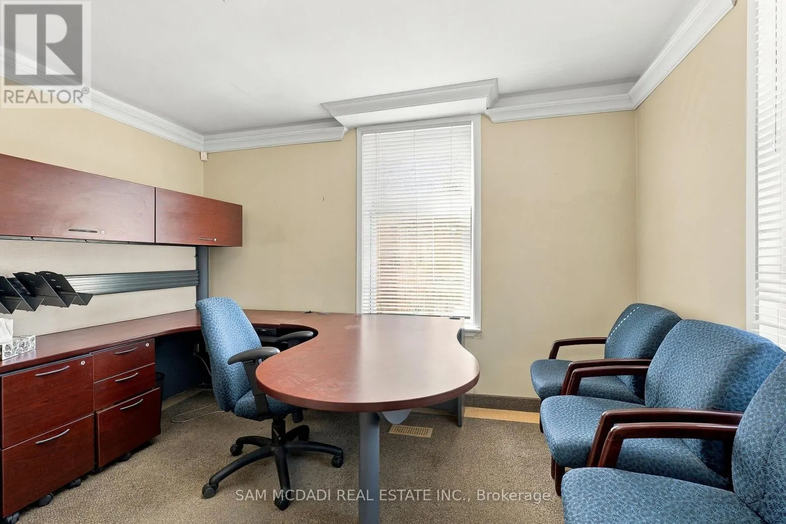 571 KINGSTON ROAD W