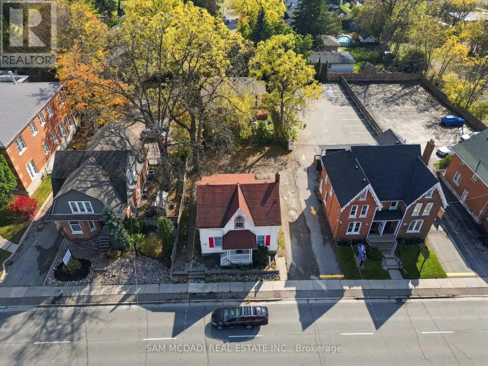 571 KINGSTON ROAD W