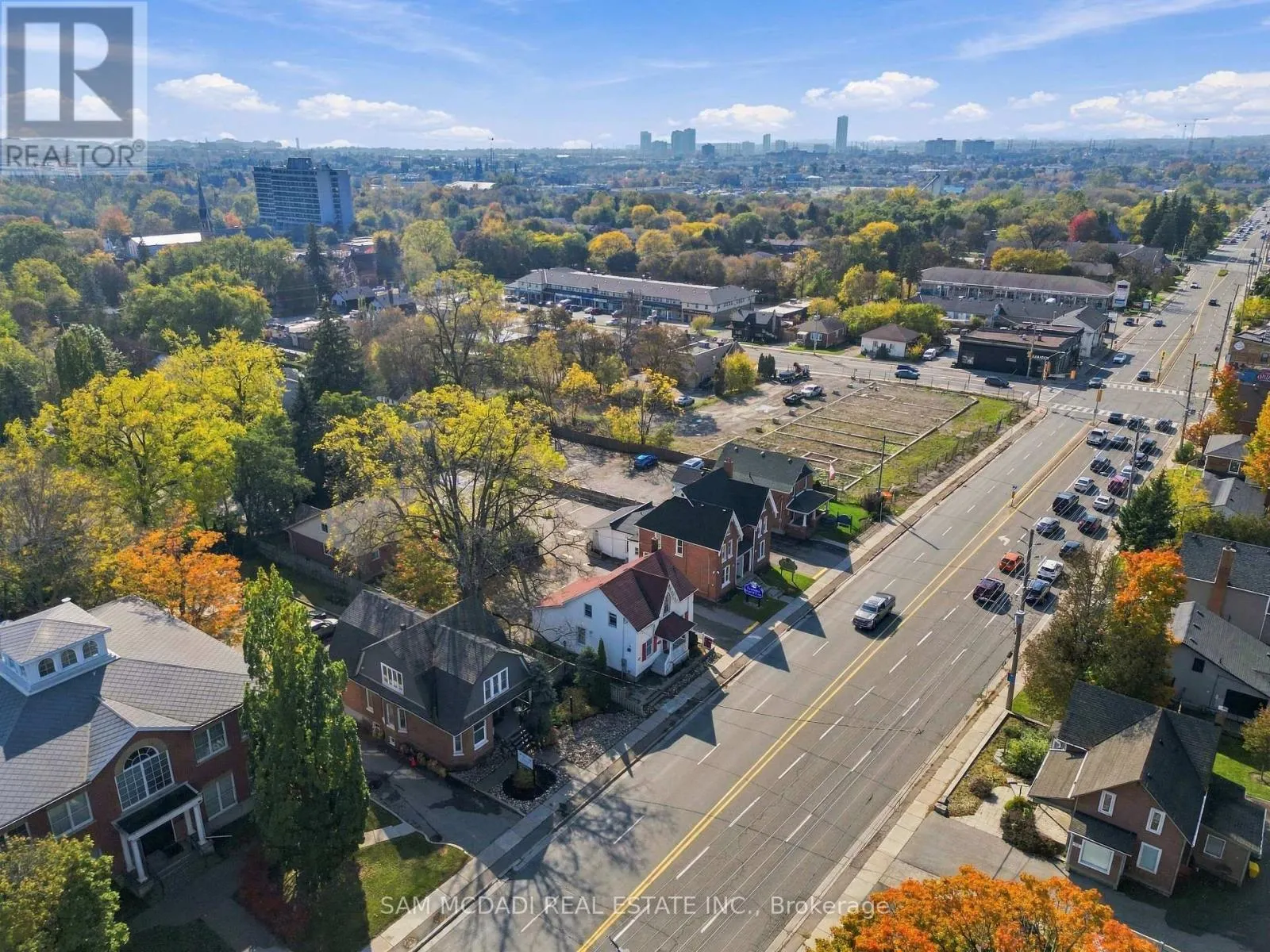 571 KINGSTON ROAD W