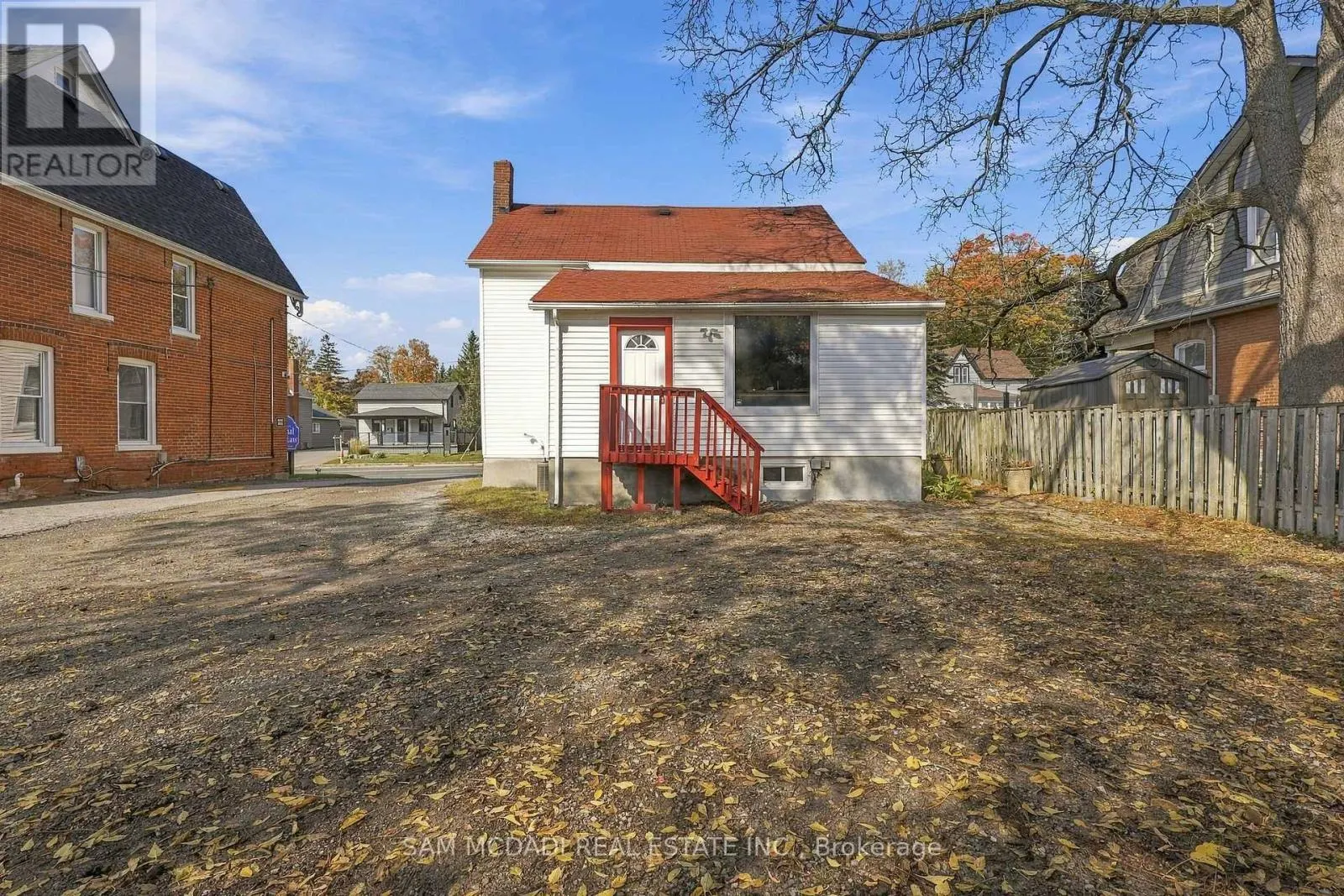 571 KINGSTON ROAD W