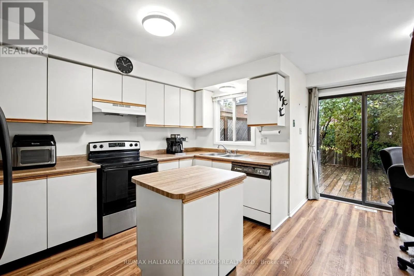 41 PEARCE DRIVE