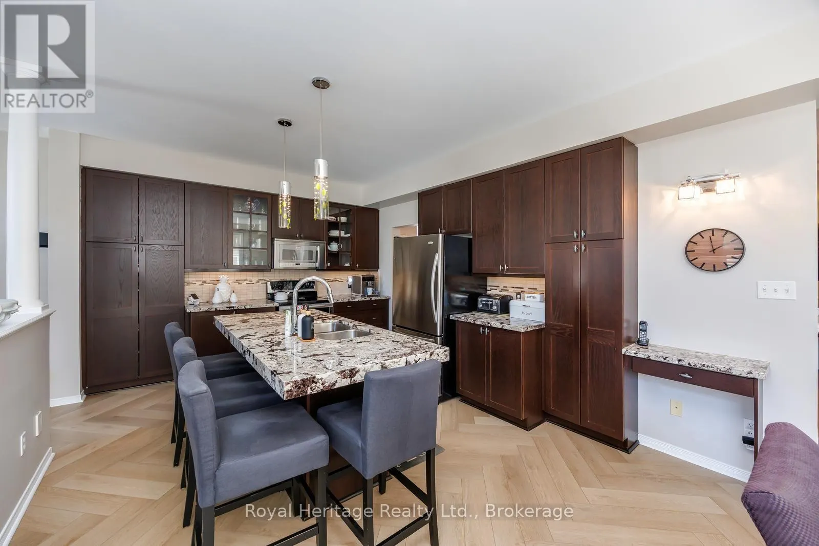 6 GOODALL CRESCENT