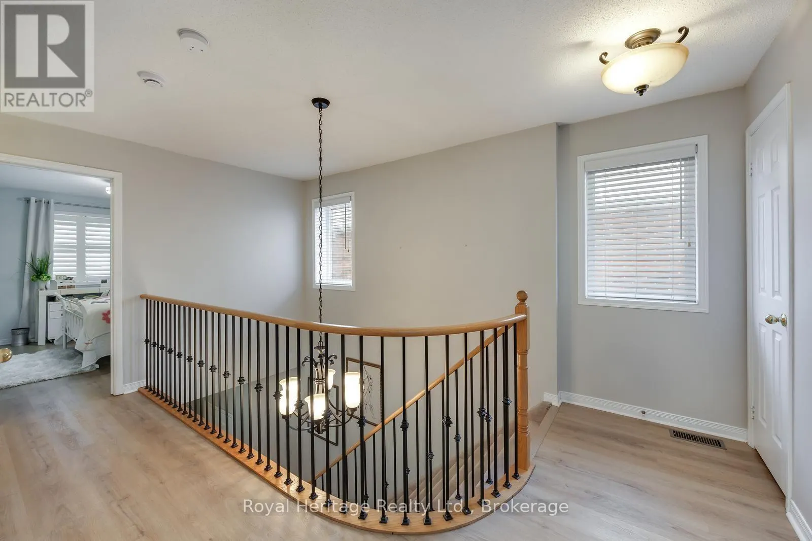 6 GOODALL CRESCENT