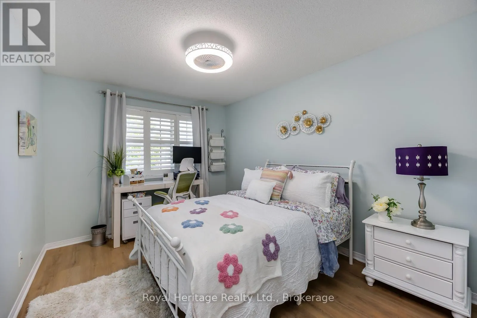 6 GOODALL CRESCENT