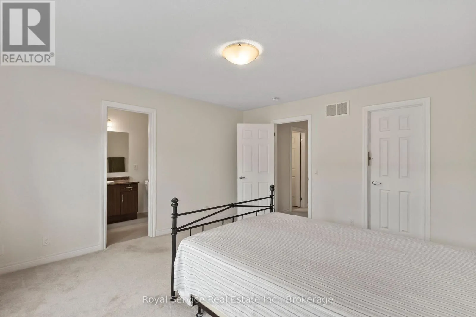 23 TABARET CRESCENT