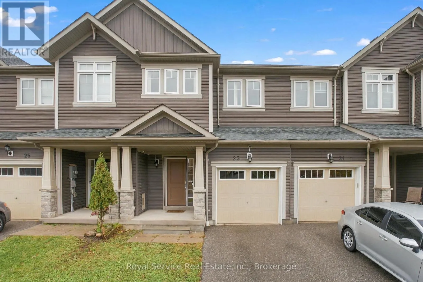 23 TABARET CRESCENT