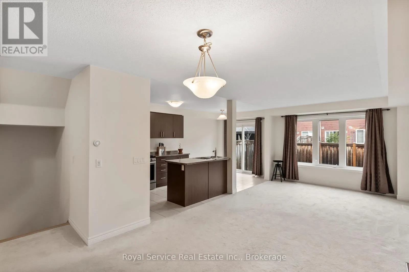 23 TABARET CRESCENT