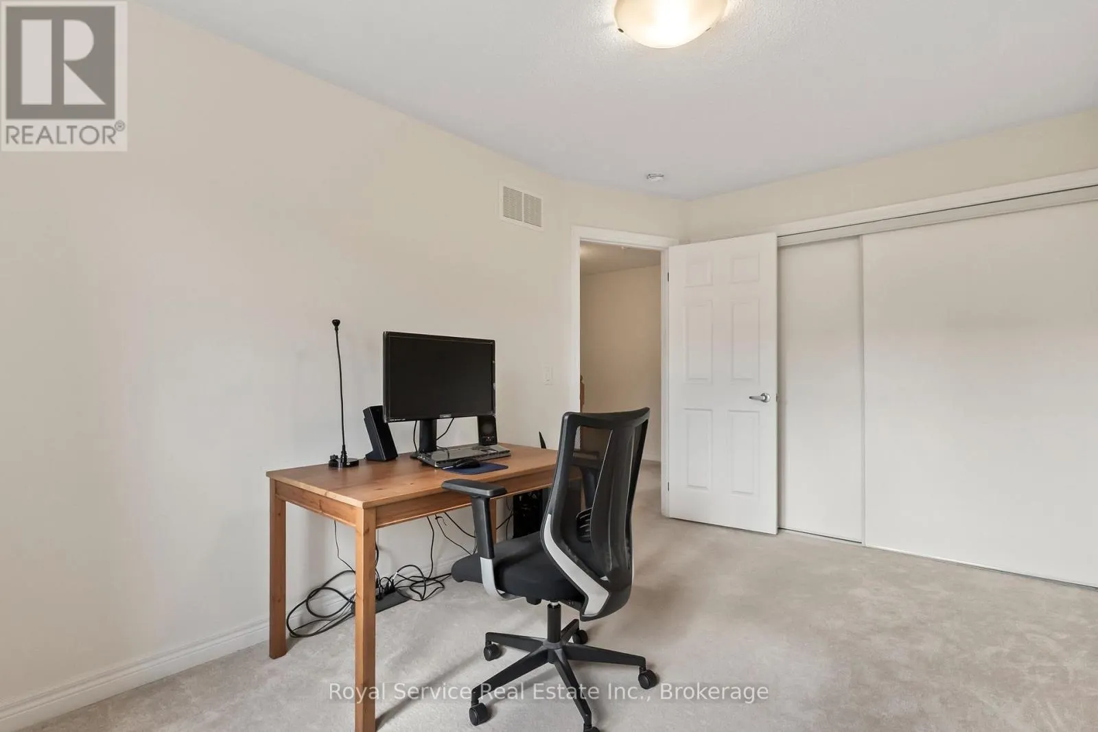 23 TABARET CRESCENT