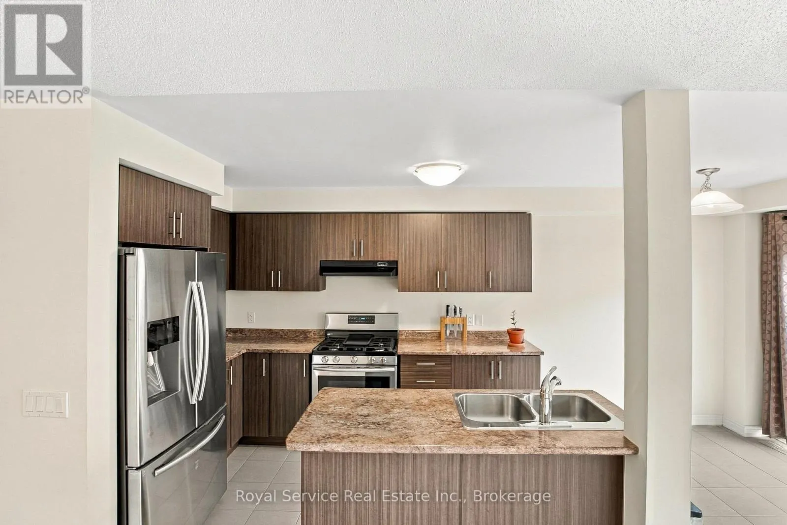 23 TABARET CRESCENT