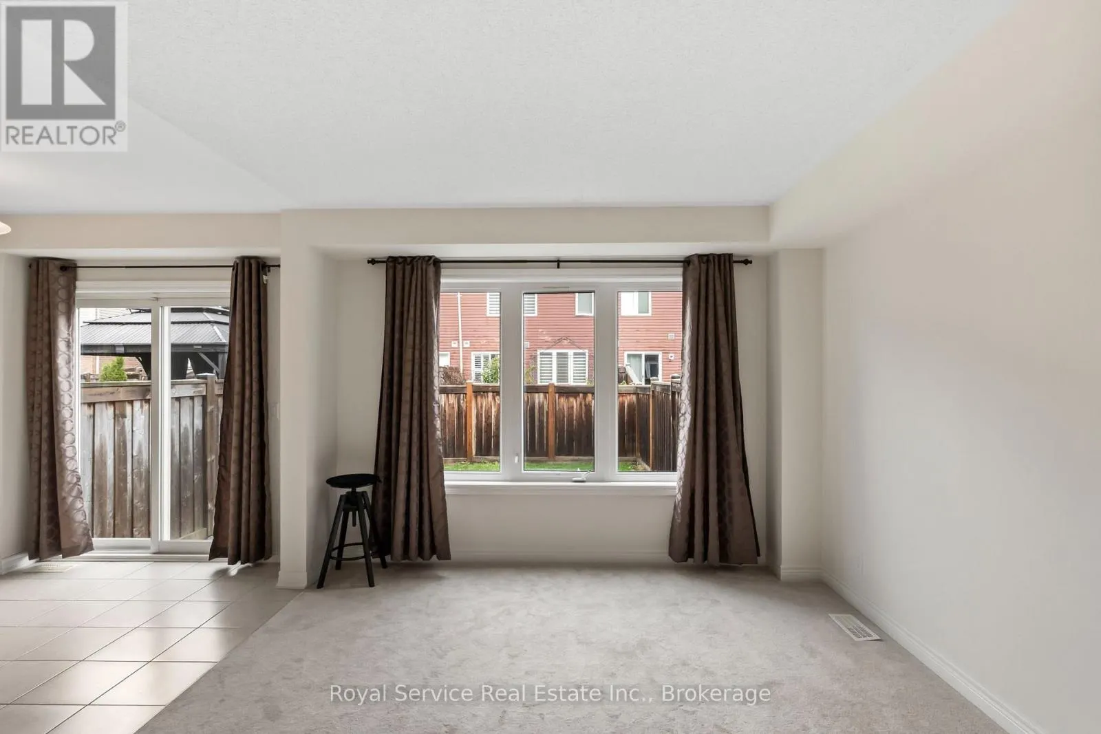 23 TABARET CRESCENT