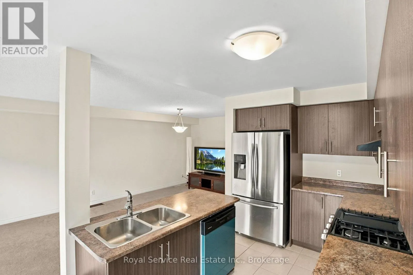 23 TABARET CRESCENT