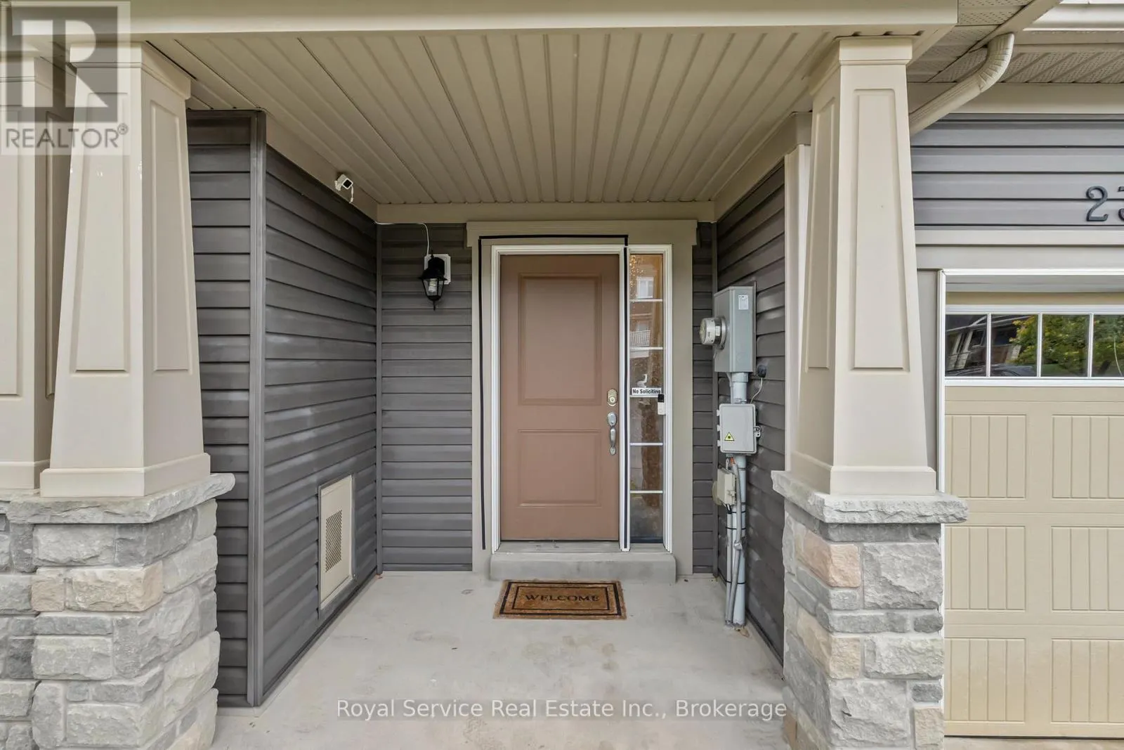 23 TABARET CRESCENT