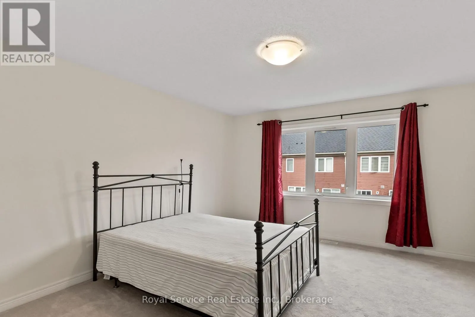 23 TABARET CRESCENT