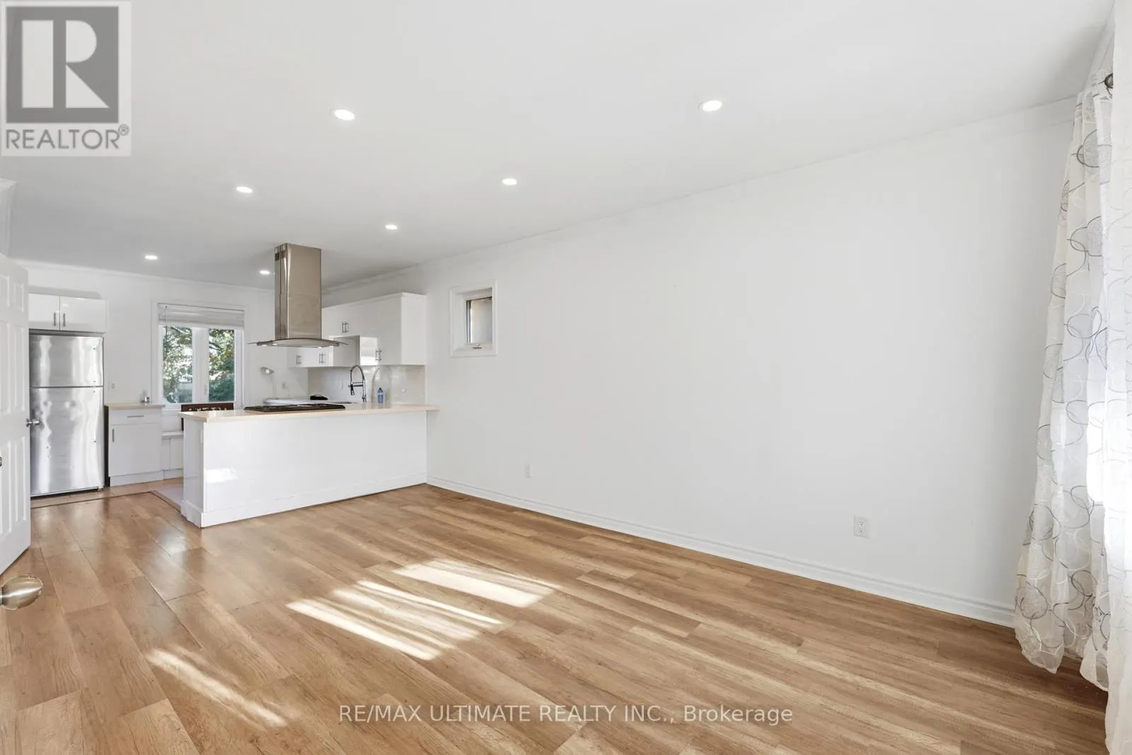 183 RITSON ROAD S