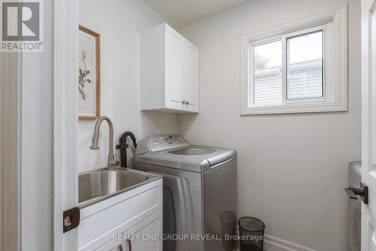 1520 STURGEON COURT