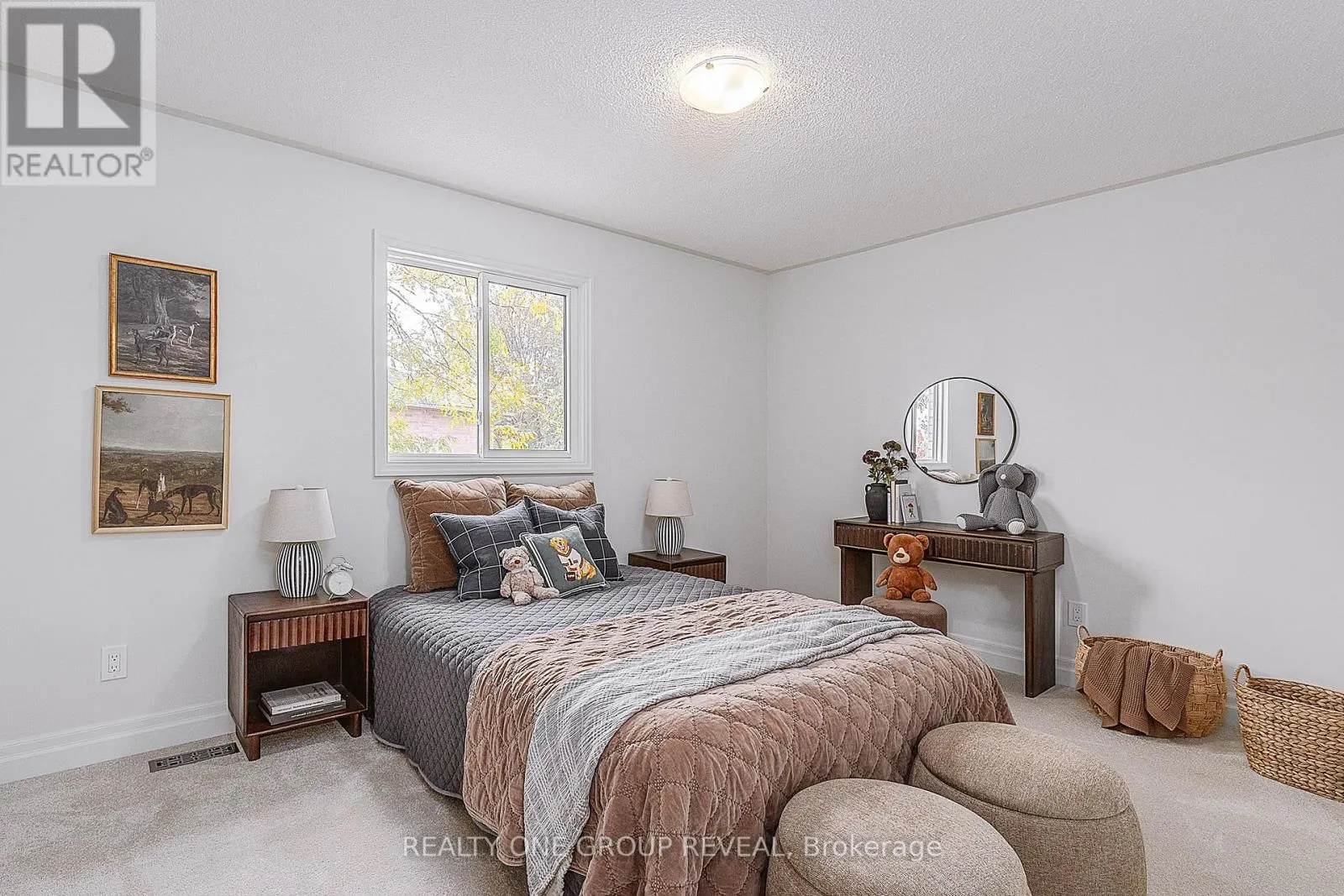 1520 STURGEON COURT