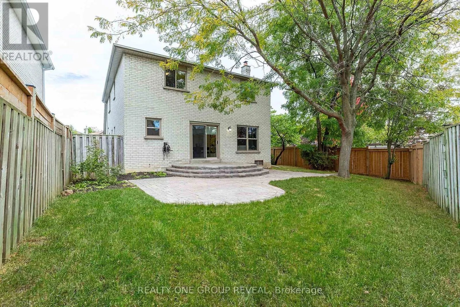 1520 STURGEON COURT