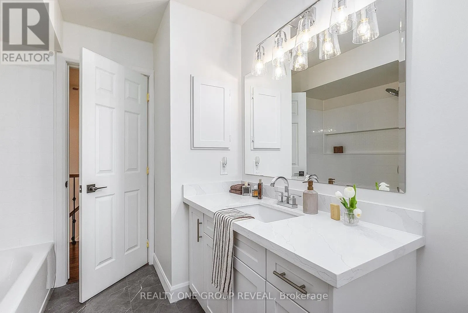 1520 STURGEON COURT