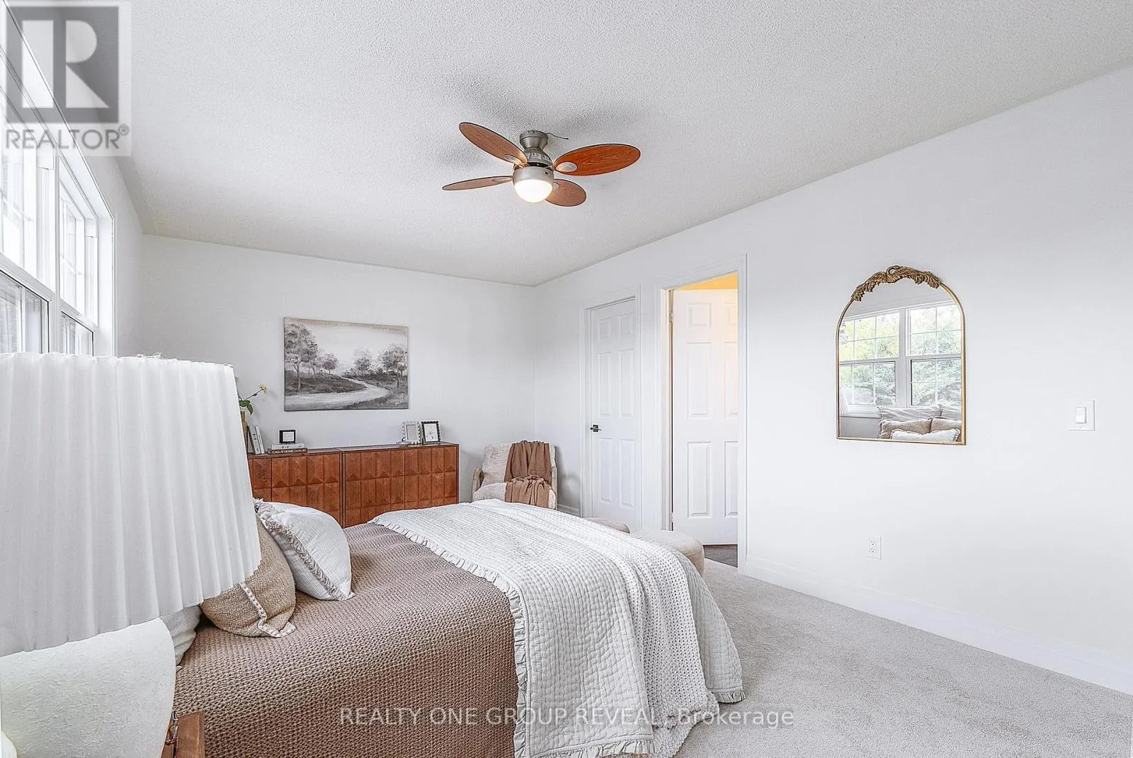 1520 STURGEON COURT