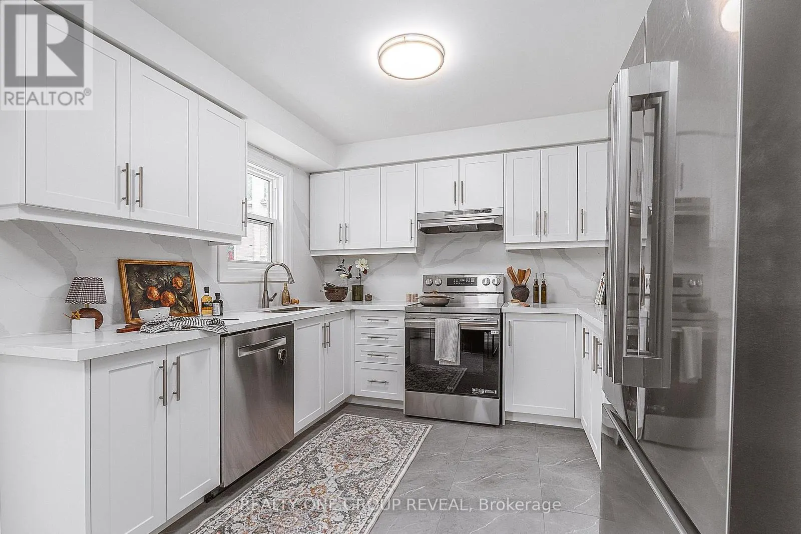 1520 STURGEON COURT
