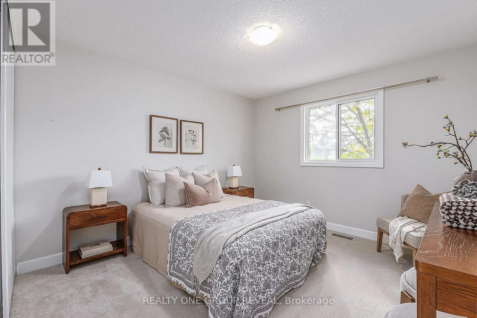 1520 STURGEON COURT