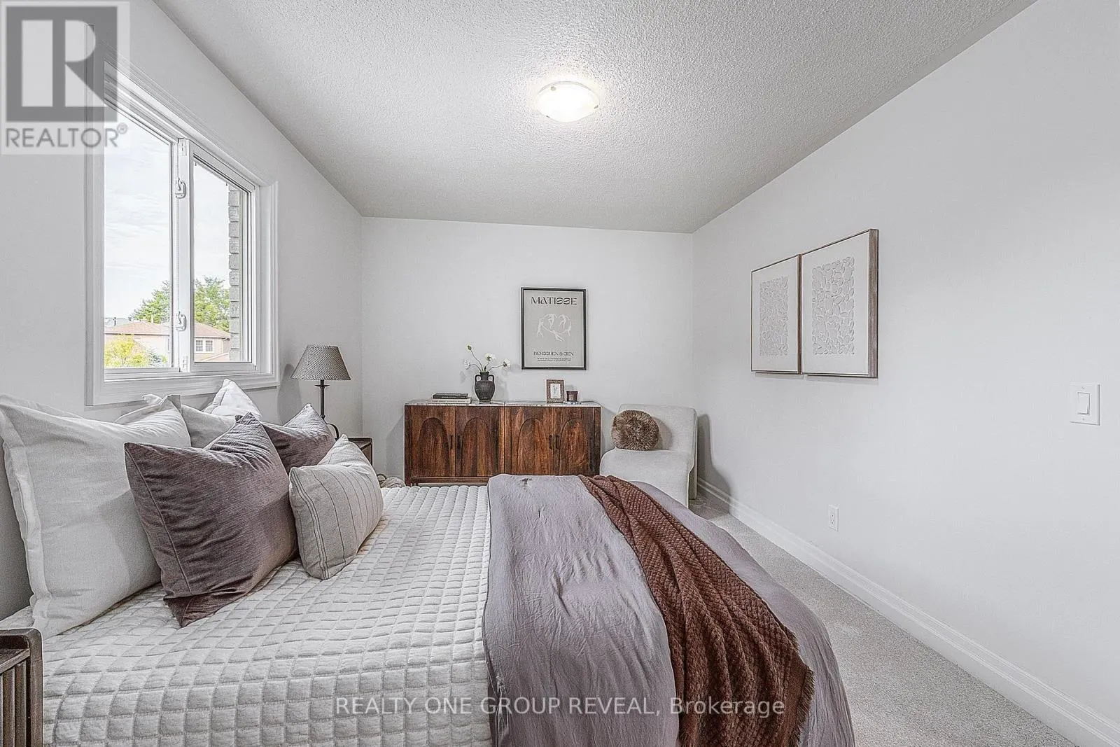1520 STURGEON COURT