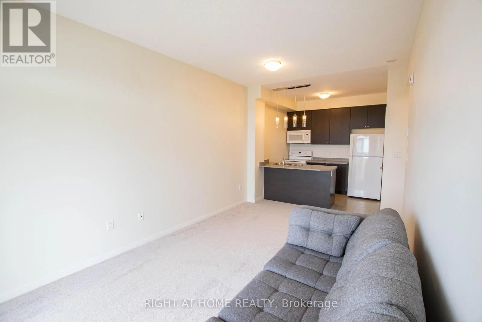 425 - 80 ASPEN SPRINGS DRIVE