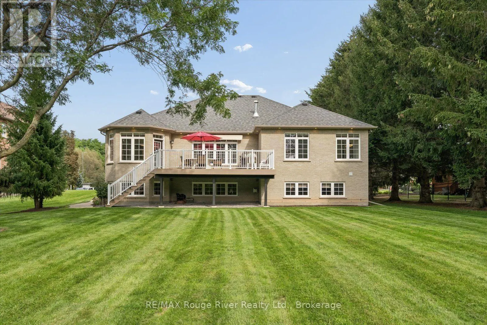 26 HANOVER COURT