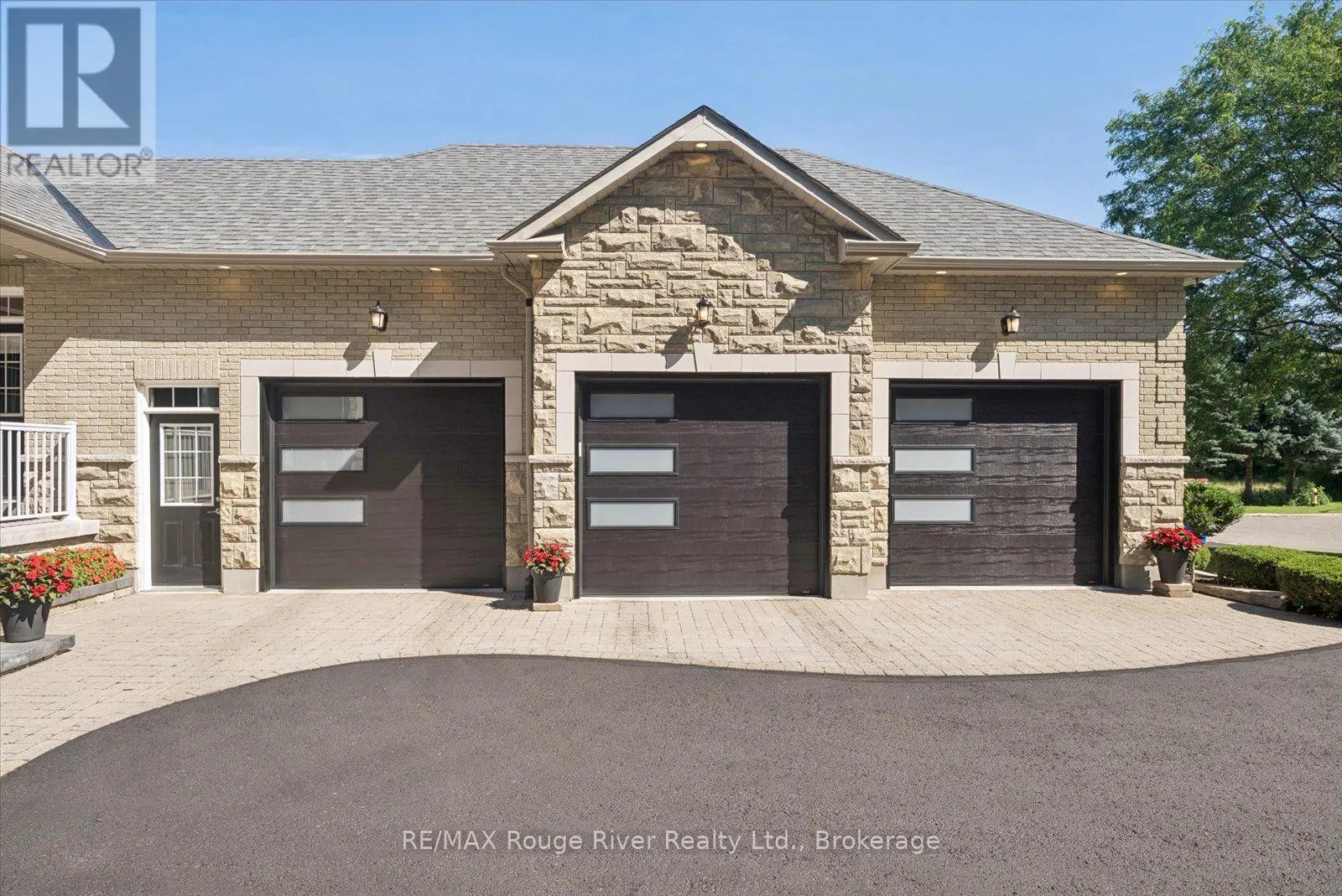 26 HANOVER COURT