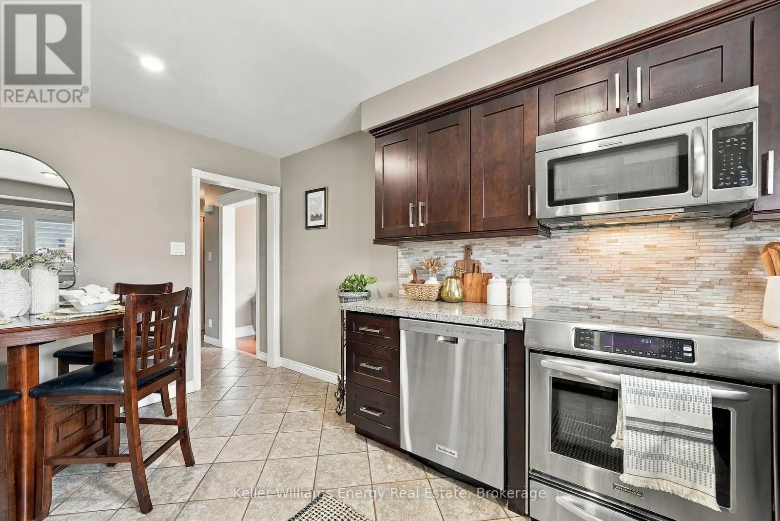 250 GLEN HILL DRIVE