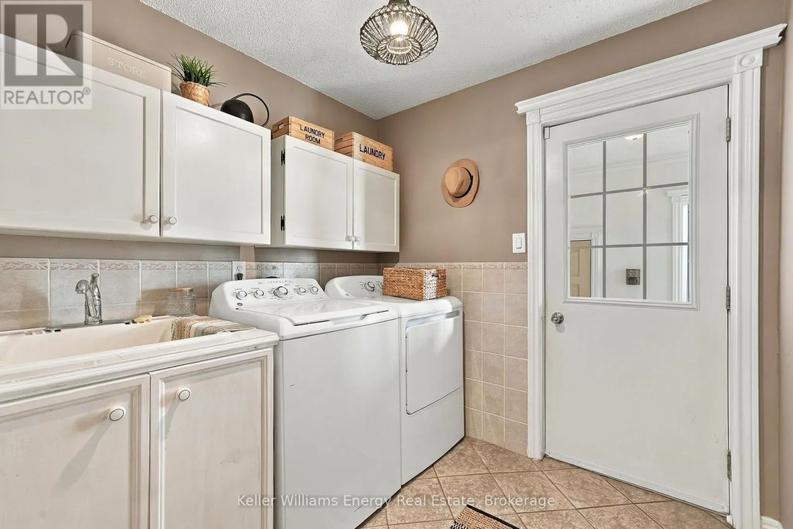 250 GLEN HILL DRIVE