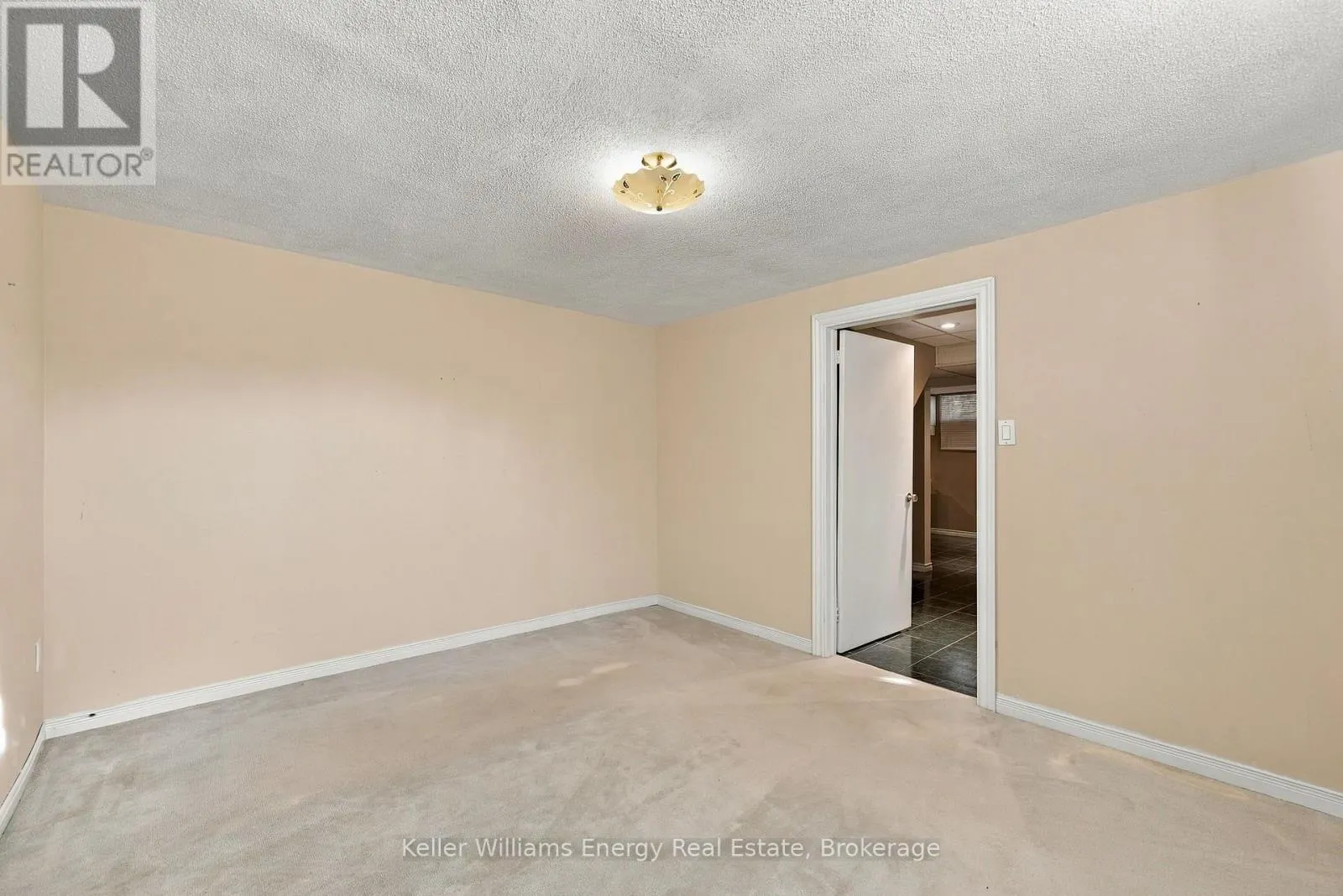 250 GLEN HILL DRIVE