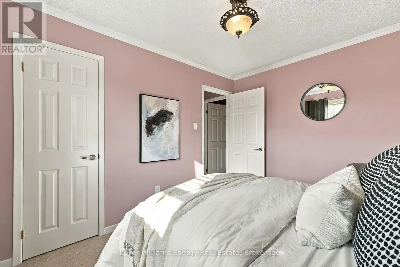 250 GLEN HILL DRIVE