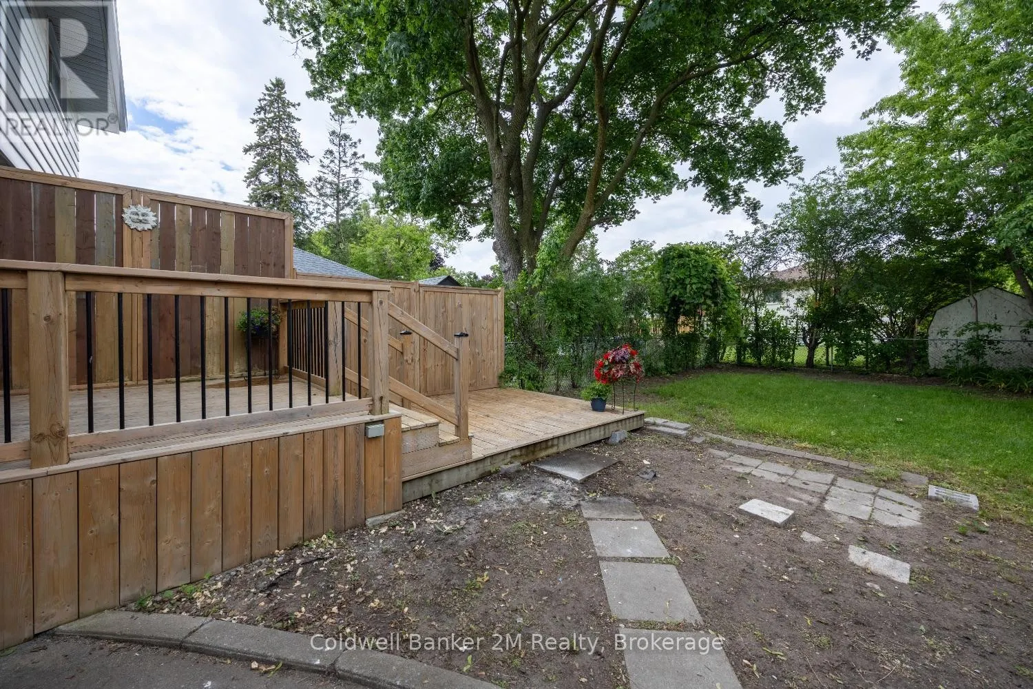 152 TAUNTON ROAD W