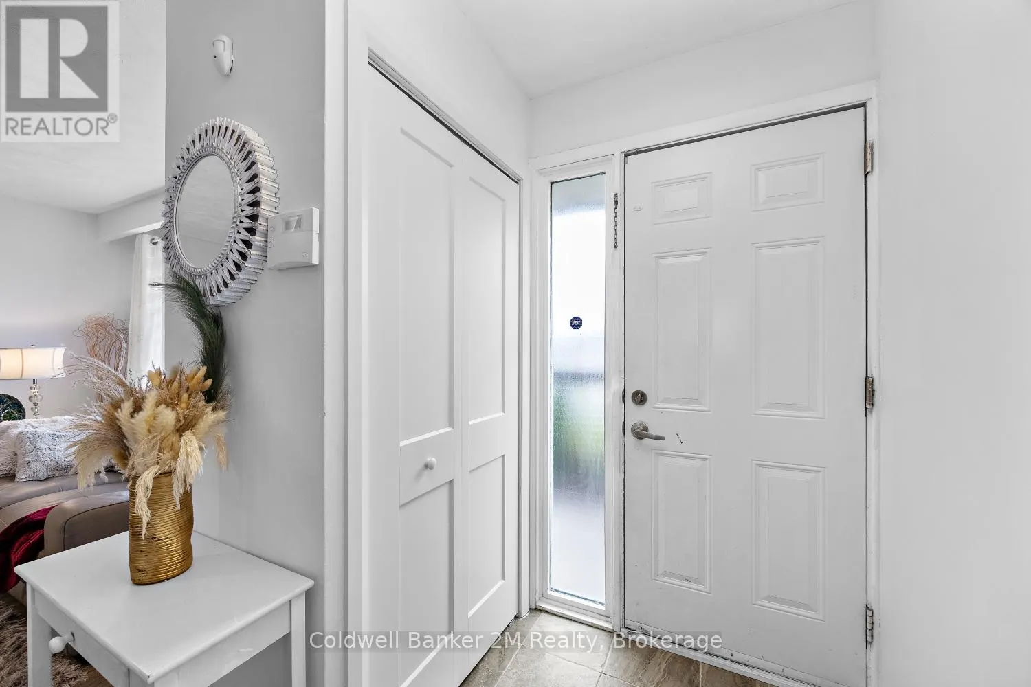 152 TAUNTON ROAD W