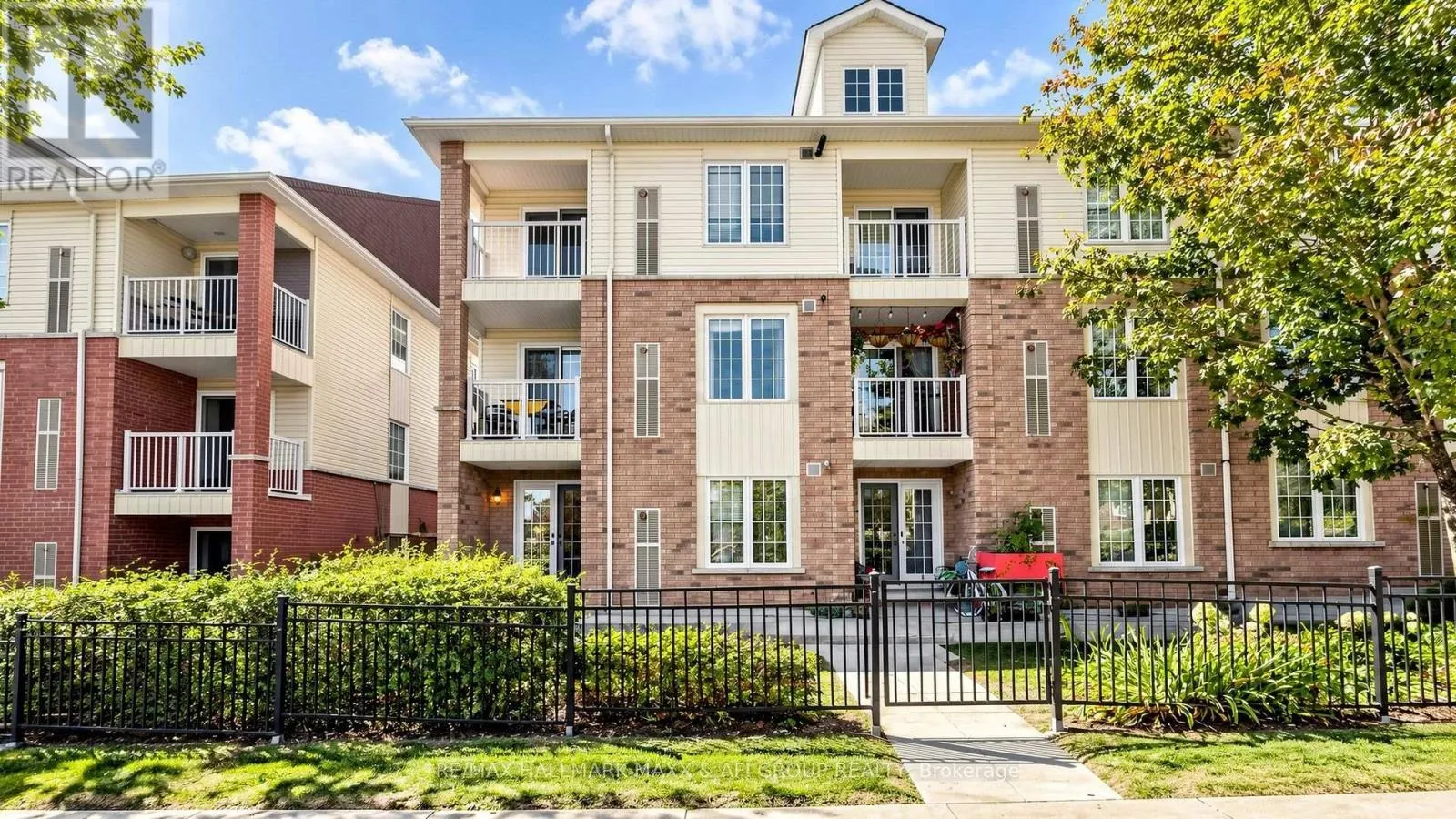 2 - 92 PETRA WAY