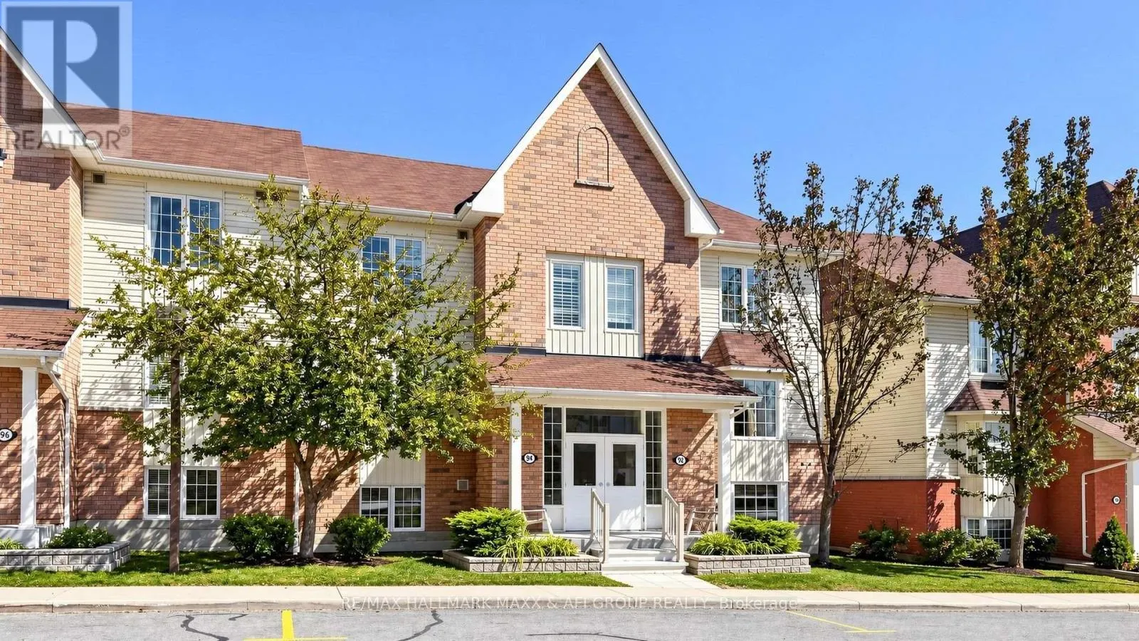 2 - 92 PETRA WAY