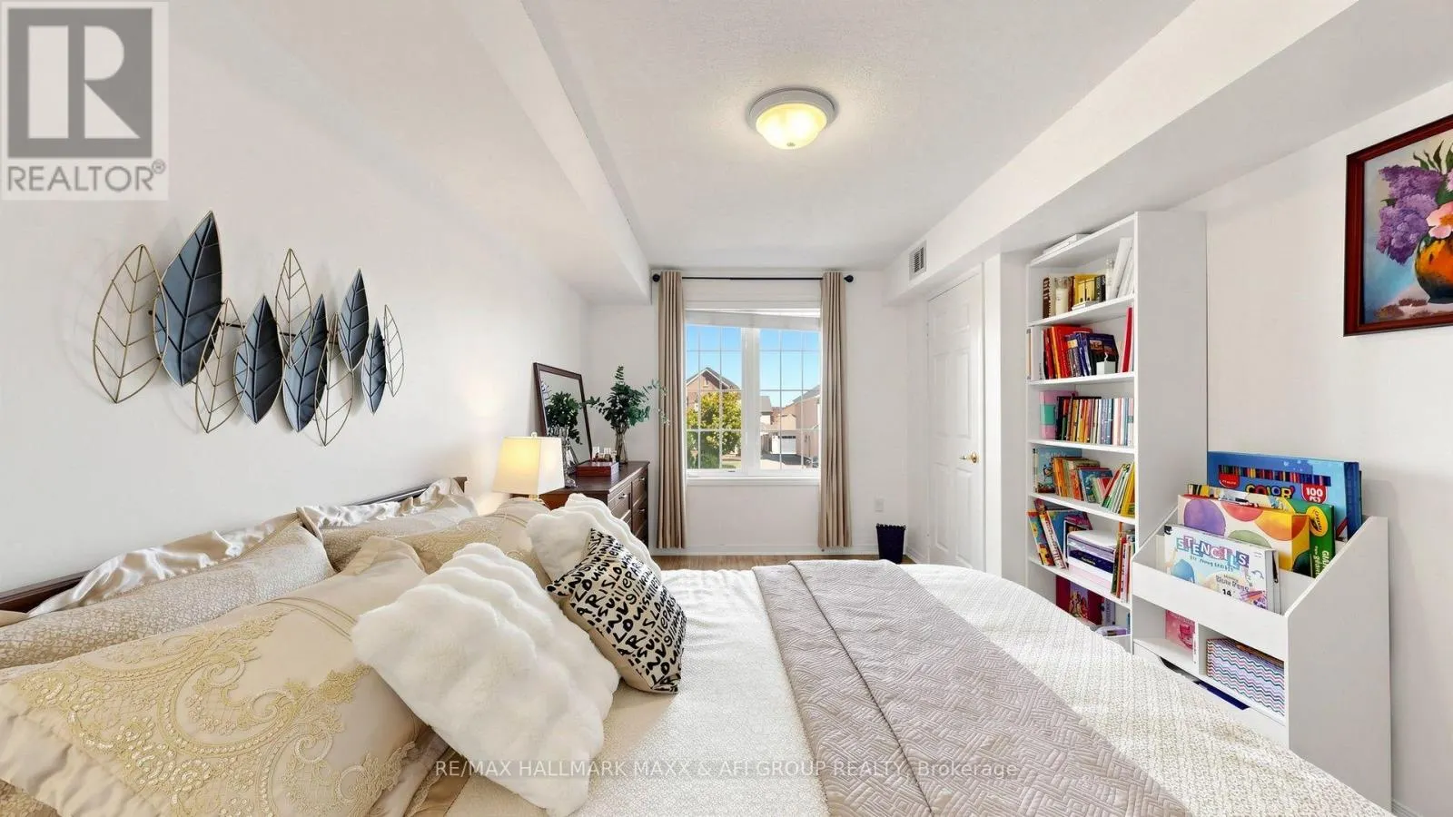 2 - 92 PETRA WAY