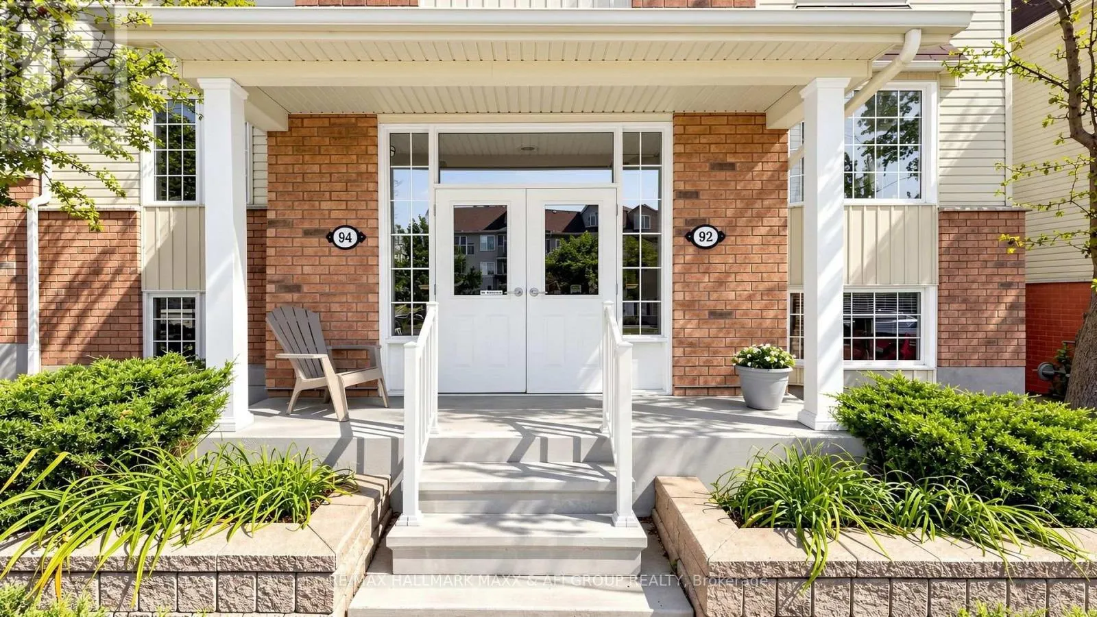2 - 92 PETRA WAY