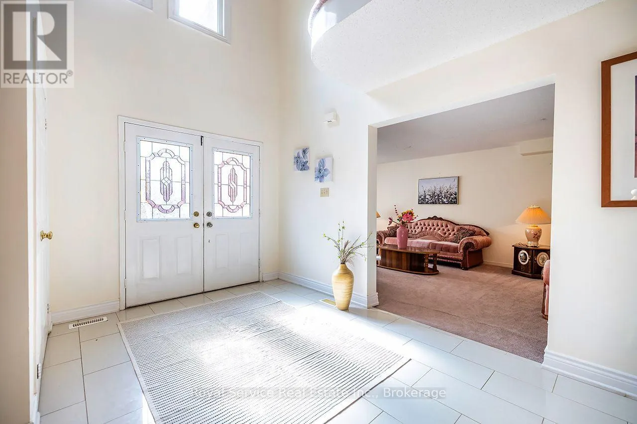 516 PALMTREE CRESCENT
