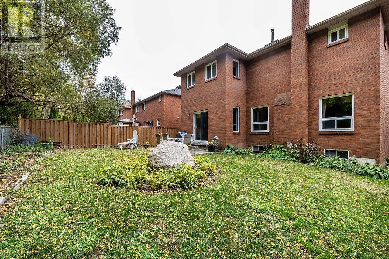516 PALMTREE CRESCENT