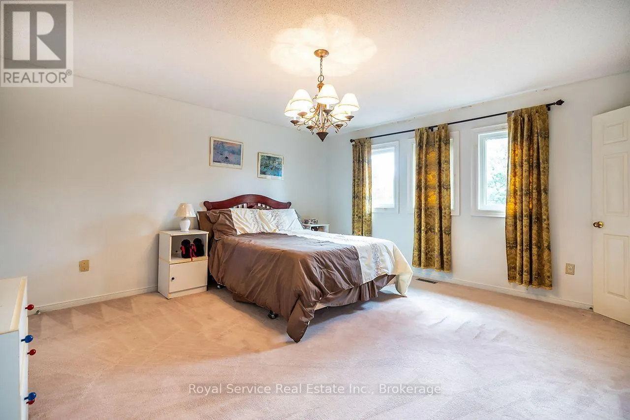 516 PALMTREE CRESCENT