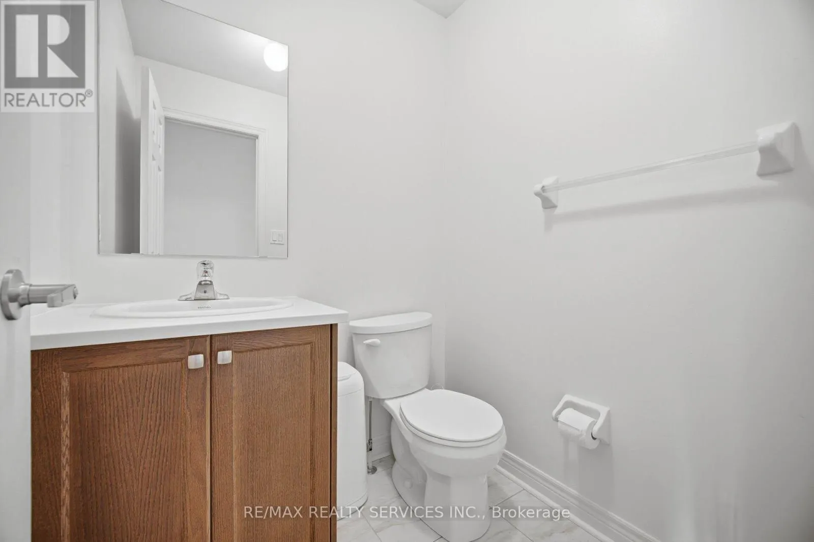 1221 JIM BREWSTER CIRCLE